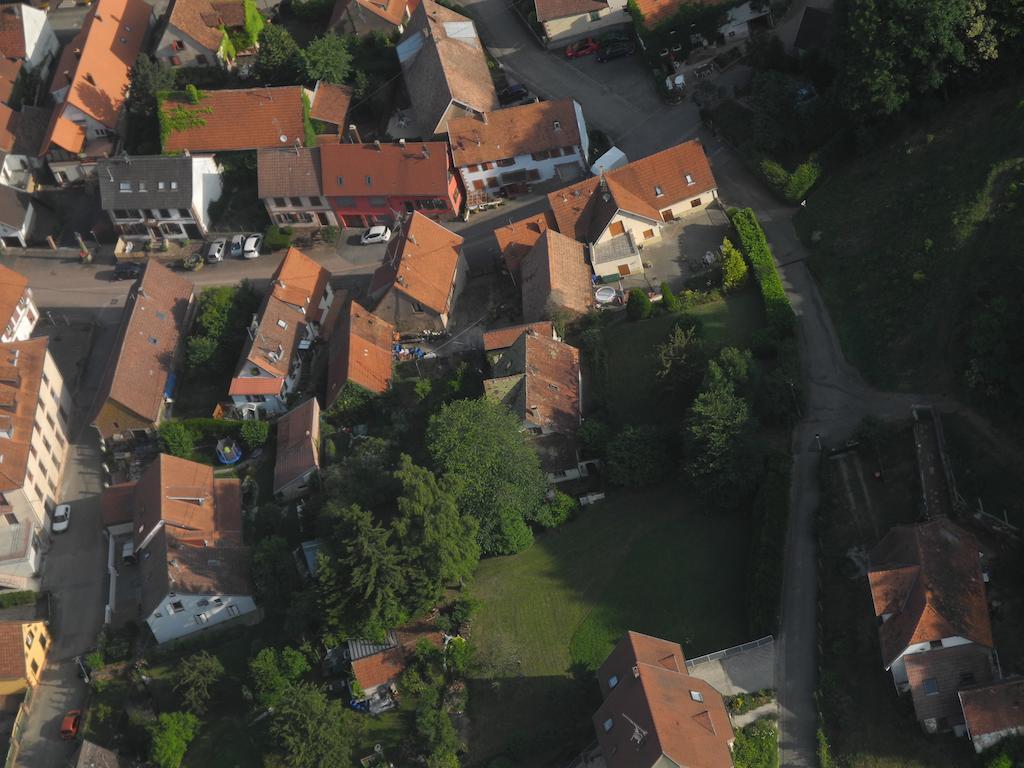 Au Pied Du Chateau Lichtenberg Стая снимка