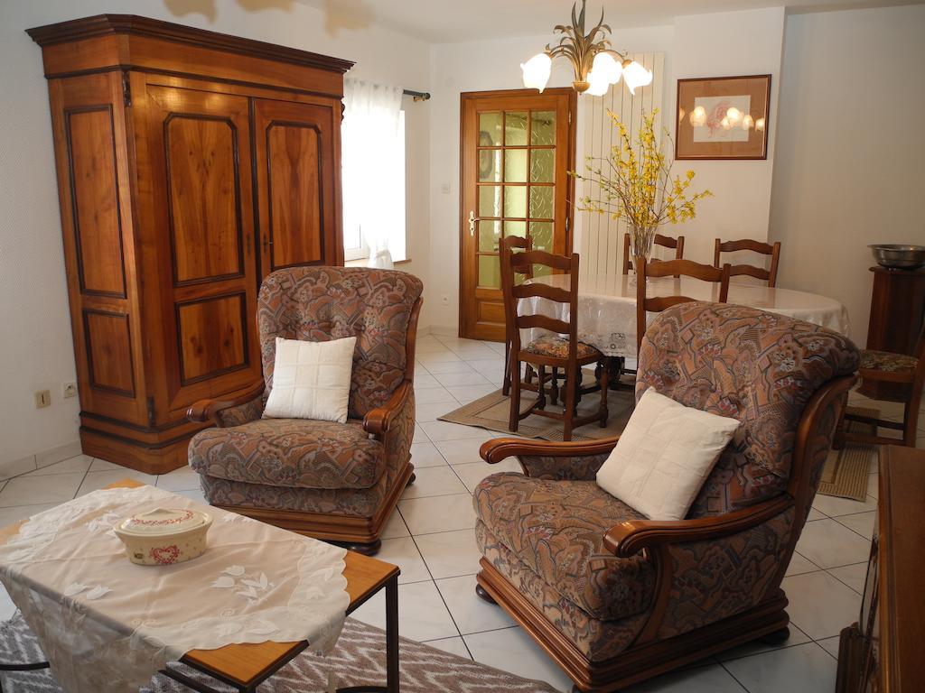 Au Pied Du Chateau Lichtenberg Стая снимка
