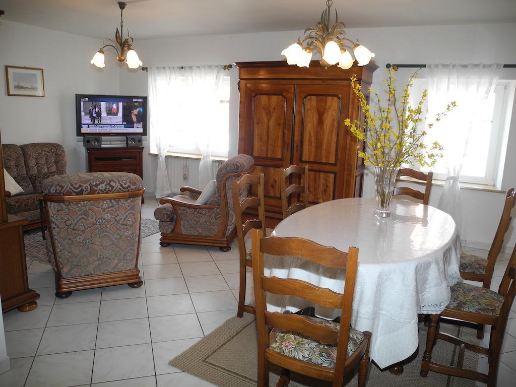 Au Pied Du Chateau Lichtenberg Стая снимка